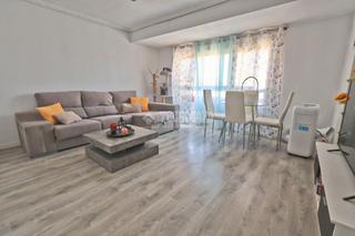 Pis a Avenida de Abril-9 de Octubre. Piso en venta en sagunto  puerto sagunto