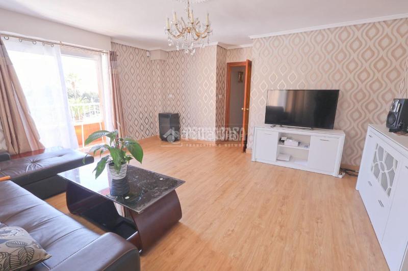 Foto ed07506e-3483-467e-8f90-b2e27a8c2097. Appartamento in Avenida de Abril-9 de Octubre Sagunt