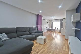 Appartement à Avenida de Abril-9 de Octubre. Piso en venta en sagunto  puerto sagunto