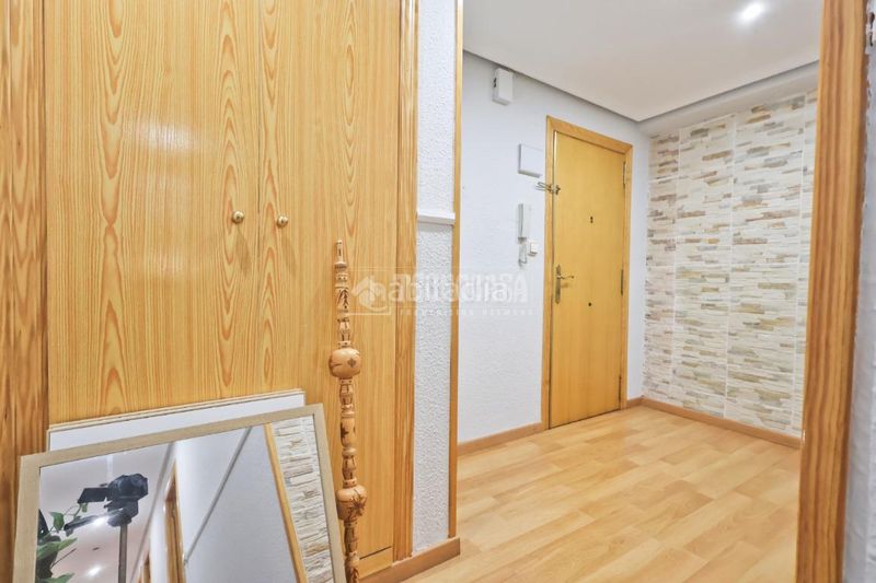 Foto 1610cdeb-394a-4cca-a923-2a148cedfe61. Àtic amb calefacció a Nuevo Centro Sagunt