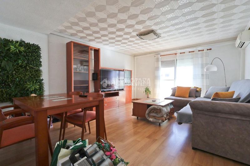 Foto b7dd9a20-f916-4744-aa08-44113d6a2413. Àtic amb calefacció a Nuevo Centro Sagunt