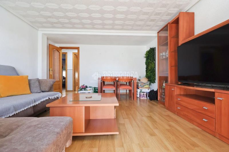 Foto c59ab109-770f-406e-abe3-3195fd6d6e65. Àtic amb calefacció a Nuevo Centro Sagunt