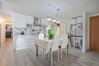 Pis a Avenida de Abril-9 de Octubre. Piso en venta en sagunto  puerto sagunto