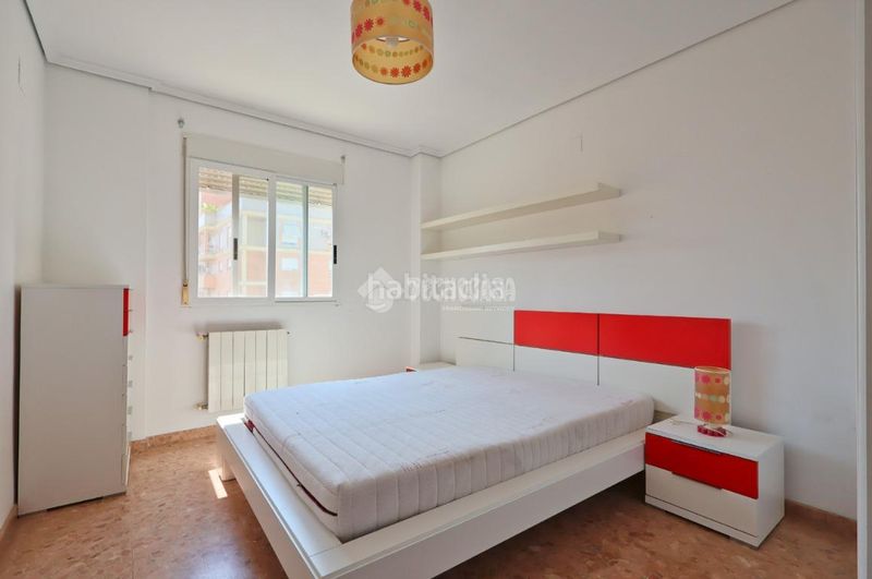 Foto c083a752-e238-4000-bf90-51580aa462b3. Pis amb calefacció aparcament a Nuevo Centro Sagunt