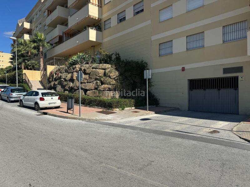 Foto 32e04028-7618-4fff-a927-5ca7a817588d. Parking coche en mirador de la dehesa 2 parking trastero en Torrox