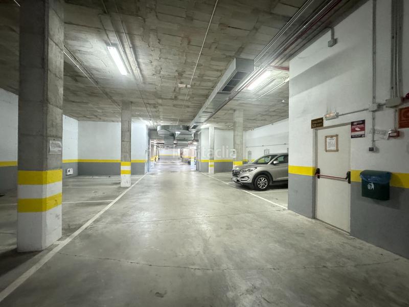 Foto cb1a01dd-f118-4205-b1c9-ccb0bf8e3d06. Parking coche en mirador de la dehesa 2 parking trastero en Torrox