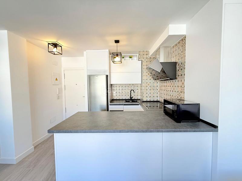 Foto ab4926dc-b4f5-42a4-975c-c73b51156032. Apartamento en las antillas piso de una habitación costa primera línea en Torrox