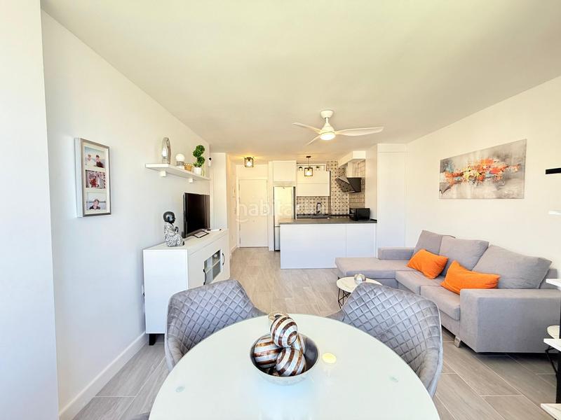 Foto cbc0bf22-384e-45aa-8d1d-216cf3be0dc1. Apartamento en las antillas piso de una habitación costa primera línea en Torrox