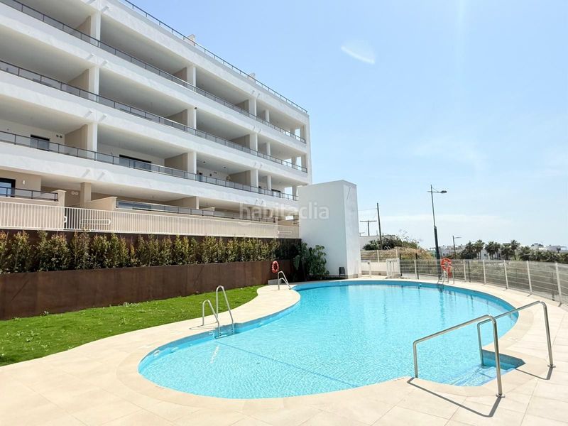 Foto dd2cd339-bf3d-474e-a550-1d48876fa7ab. Àtic amb piscina a El Peñoncillo Torrox
