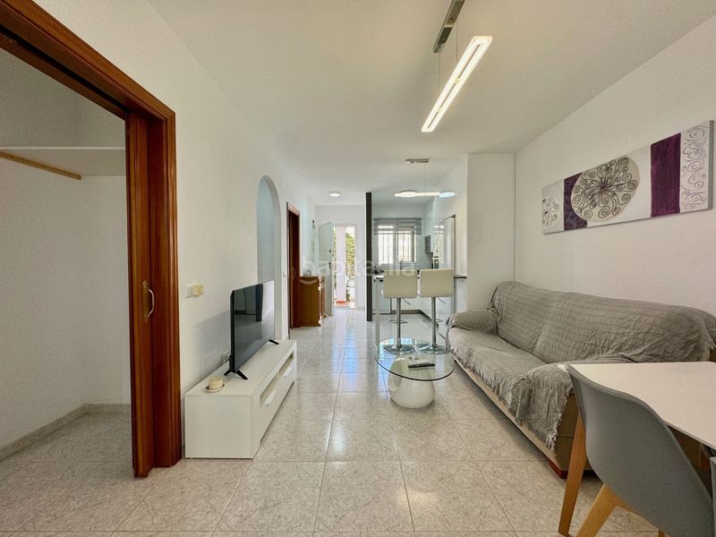 Foto 083c8562-84d1-4752-84bd-cd21ca87ec17. Apartament amb piscina a Torrox park Torrox