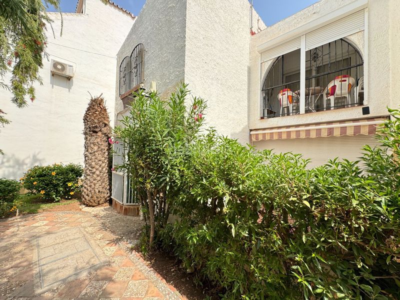 Foto 438abd5a-6d83-4ab8-bcf2-630592960698. Apartament amb piscina a Centro Internacional Torrox