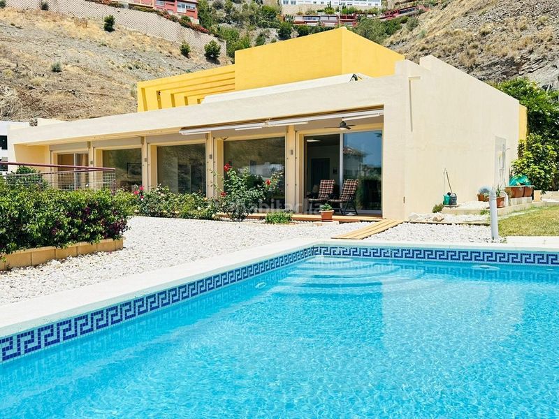 Foto bec0420d-d791-4b15-80f0-338dff2ff8c0. Xalet amb piscina a El Peñoncillo Torrox