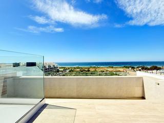 Pis a Almeria 56. Piso torrox costa 3 habitaciones