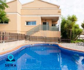 Chalet à Valldemar-Montmar. Chalet con piscina privada y gran jardínen valldemar – calafell