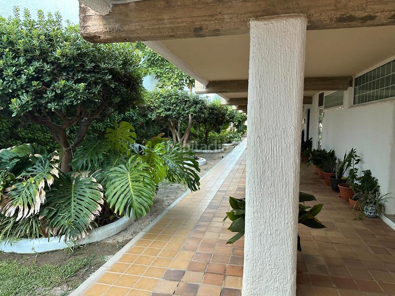 Foto 14537c0f-33b5-42c1-94d5-00b93a62ffcc. Casa adossada a paseo marítimo 51 a El Puerto Roquetas de Mar