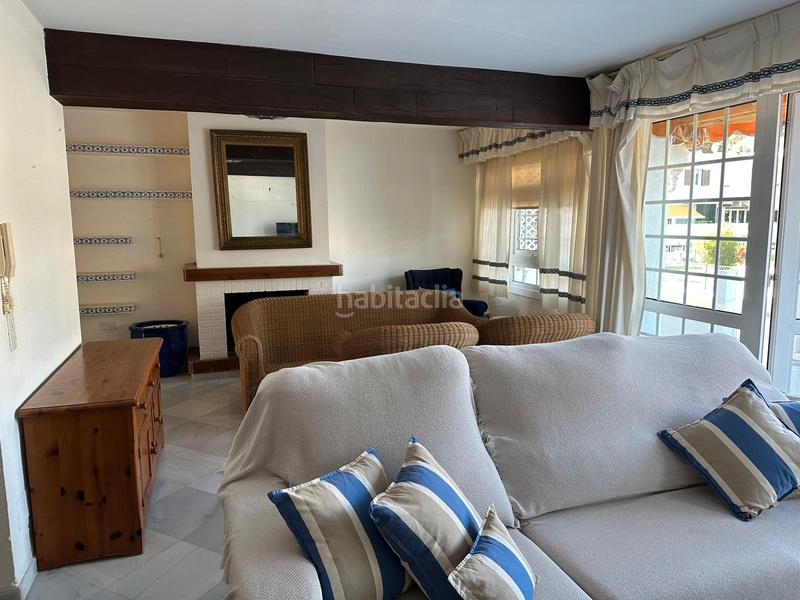 Foto 17847dd3-7a48-4b97-9d5c-0ebb254f3988. Casa adossada a paseo marítimo 51 a El Puerto Roquetas de Mar