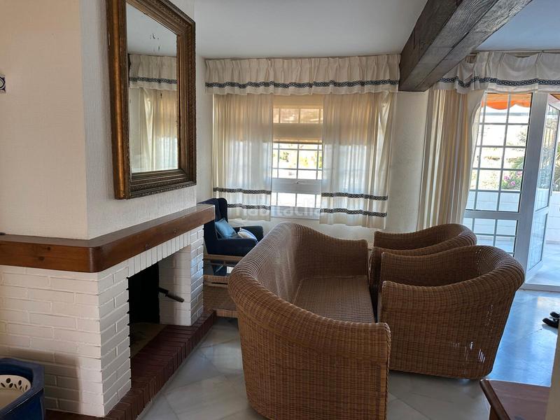 Foto a86a1ed9-7bd4-4187-93b6-85901b1b43e9. Casa adossada a paseo marítimo 51 a El Puerto Roquetas de Mar