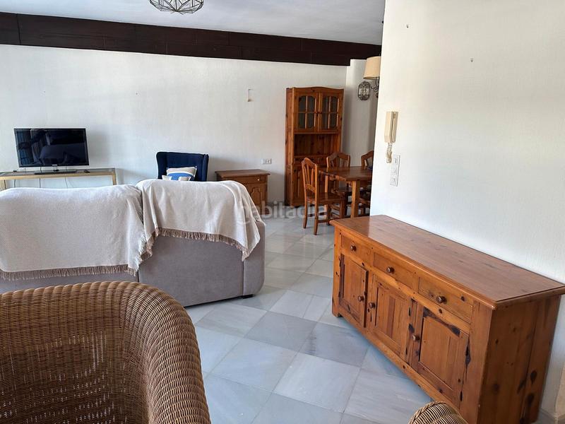 Foto b3cebf72-22ee-421e-aa2e-bbf4204bb8c8. Casa adossada a paseo marítimo 51 a El Puerto Roquetas de Mar