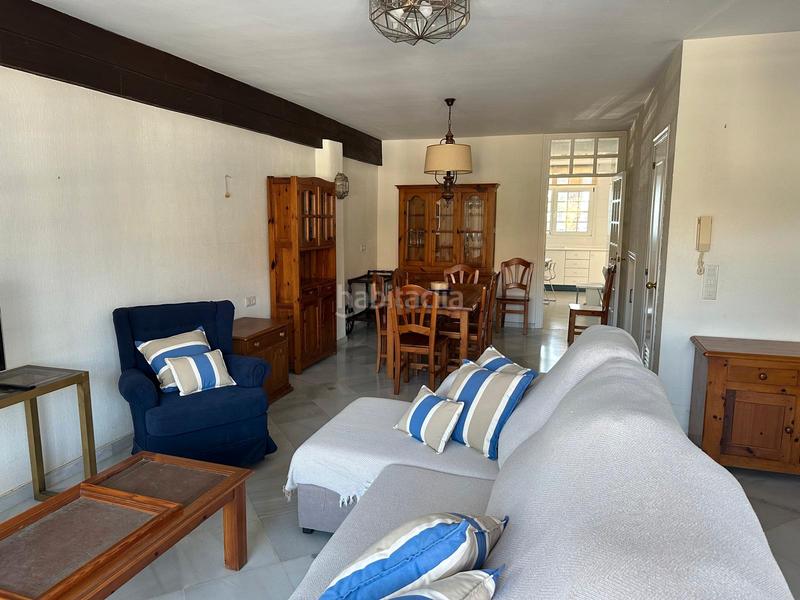 Foto e90668d3-7a61-4dcb-a3a6-7942c2ae52c9. Casa adossada a paseo marítimo 51 a El Puerto Roquetas de Mar