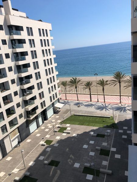 Foto 2980daa5-2019-48b6-a673-cc10284908fd. Local comercial a paseo marítimo carmen de burgos 32 a Almería