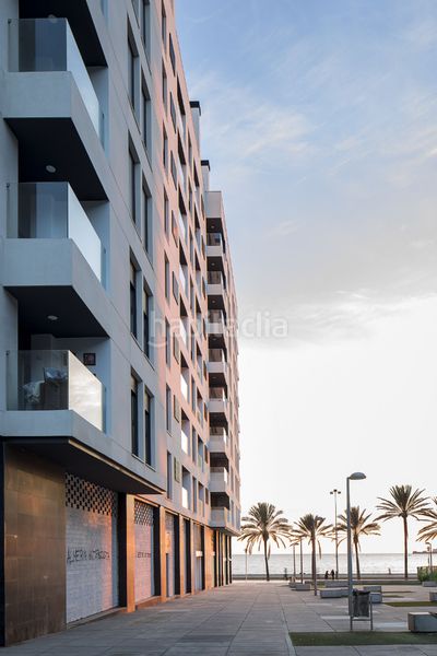Foto 4ca72dc2-17c1-4bfb-aca0-195cabe4192e. Local comercial a paseo marítimo carmen de burgos 32 a Almería