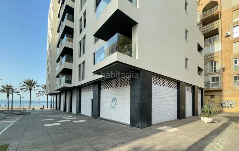 Foto 90bd7a51-c45c-4953-b0da-722d1a26b0fa. Local comercial a paseo marítimo carmen de burgos 32 a Almería