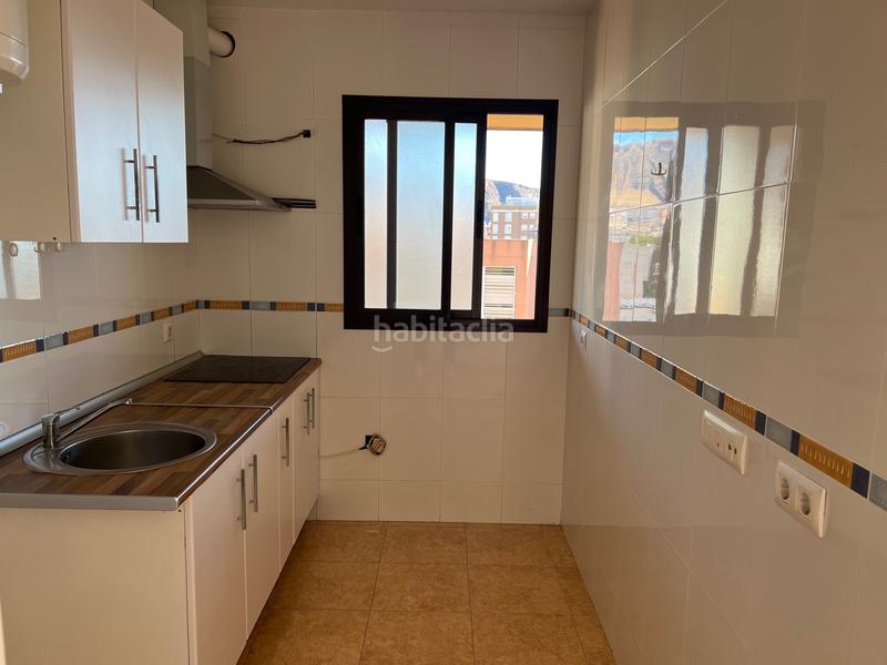 Foto 8aefd1cd-a1ce-4543-8d98-a9f61a3c2829. Pis a carretera de los motores 203 a Aguadulce Sur Roquetas de Mar