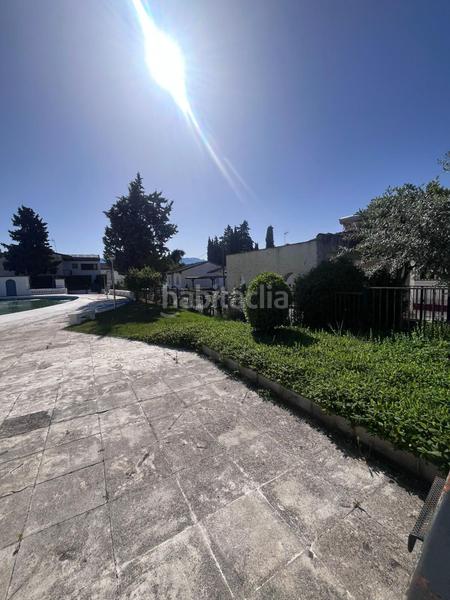 Foto 8ff736f7-7e36-42cc-81da-43b1d60ddb00. Casa amb piscina a Albolote