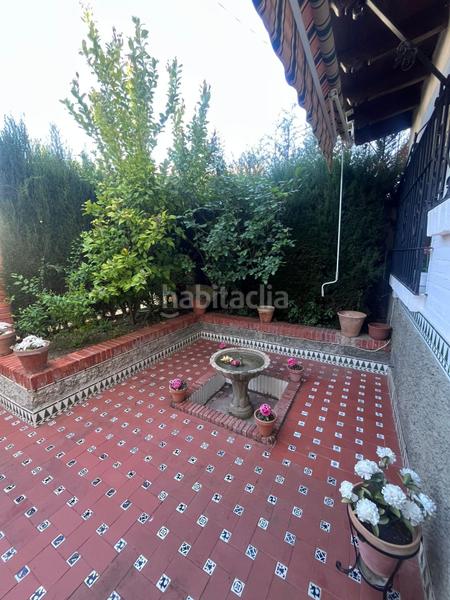 Foto df7d5c22-4398-4a2d-b9ba-fe711b787cc4. Casa amb piscina a Albolote