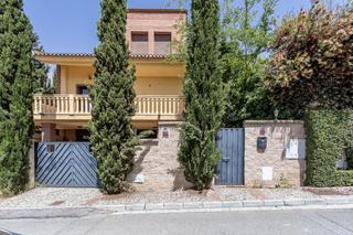 Xalet  Calle guadalquivir. Preciosa casa en la urbanización cortijo del aire