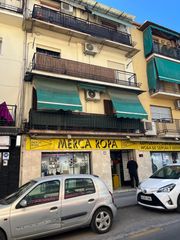 Piso  Calle virgen del monte. Amplio y luminoso piso en la chana con excelente situacion