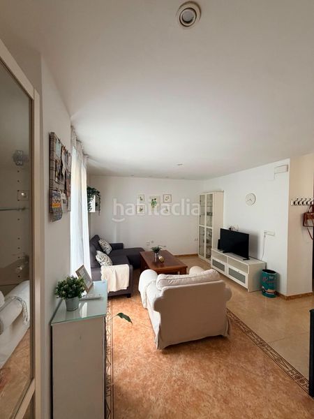 Foto a1481a6c-4bd0-4f28-a0a2-7c3f3d96766b. Pis a Cueva de Menga Antequera