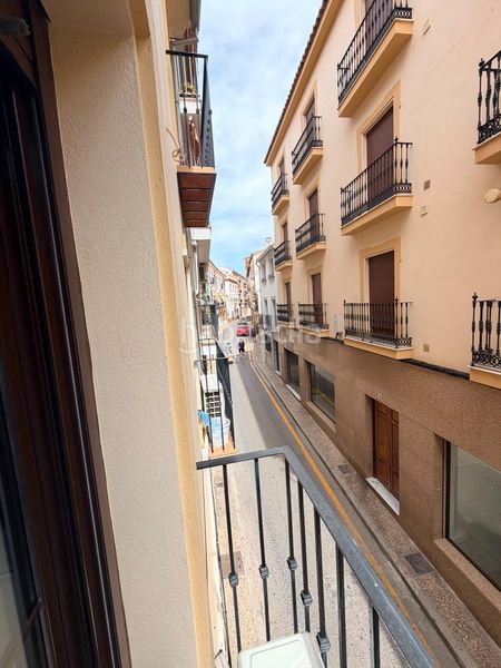Foto a2f2fe4f-b532-437e-9274-c78373210c09. Pis a Cueva de Menga Antequera