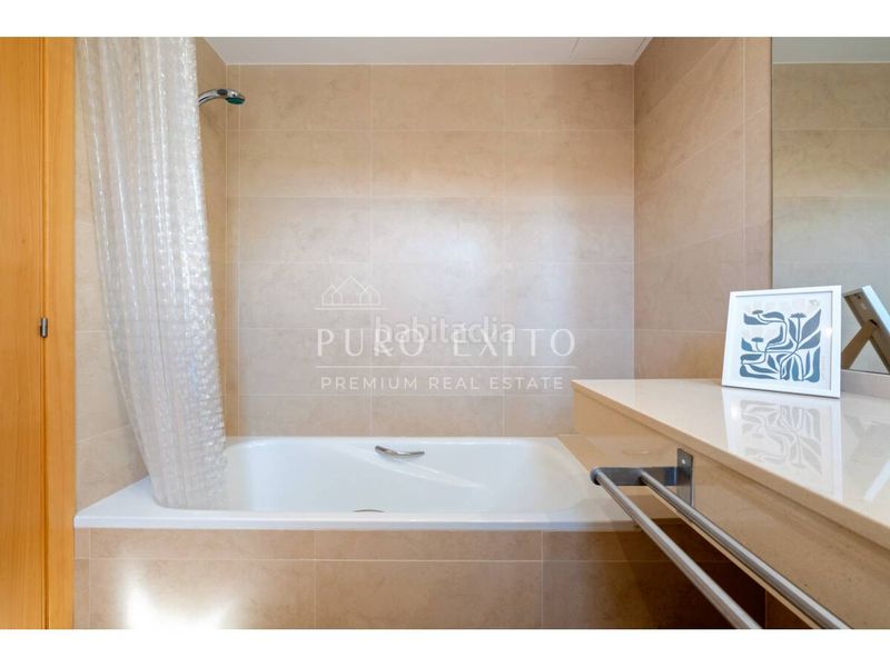 Foto 685078fe-45b5-4615-85fe-6feb2cd65f76. Casa amb calefacció aparcament piscina a Migjorn Reus