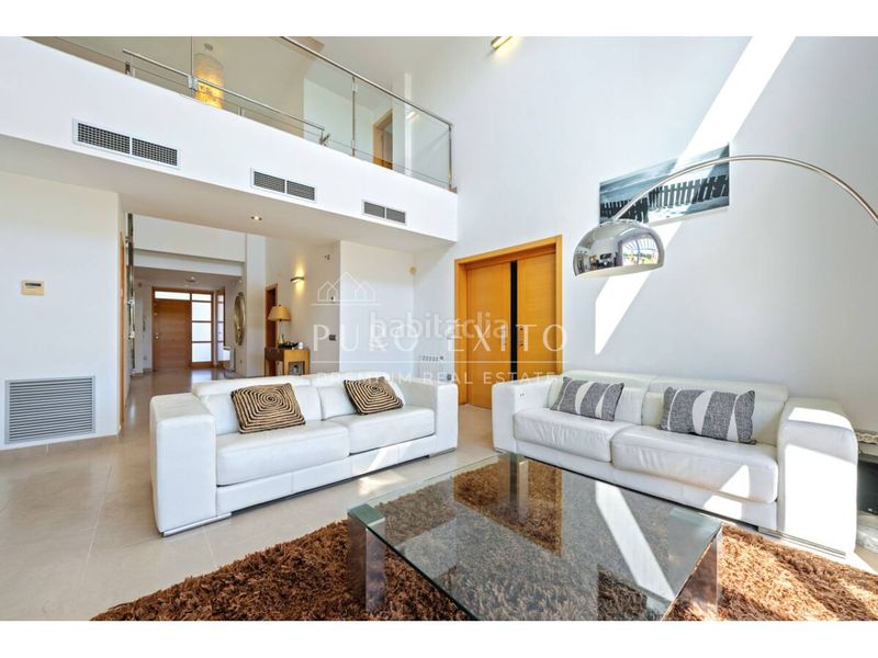 Foto c3539269-2ac8-4a60-8375-c1df78d591f3. Casa amb calefacció aparcament piscina a Migjorn Reus