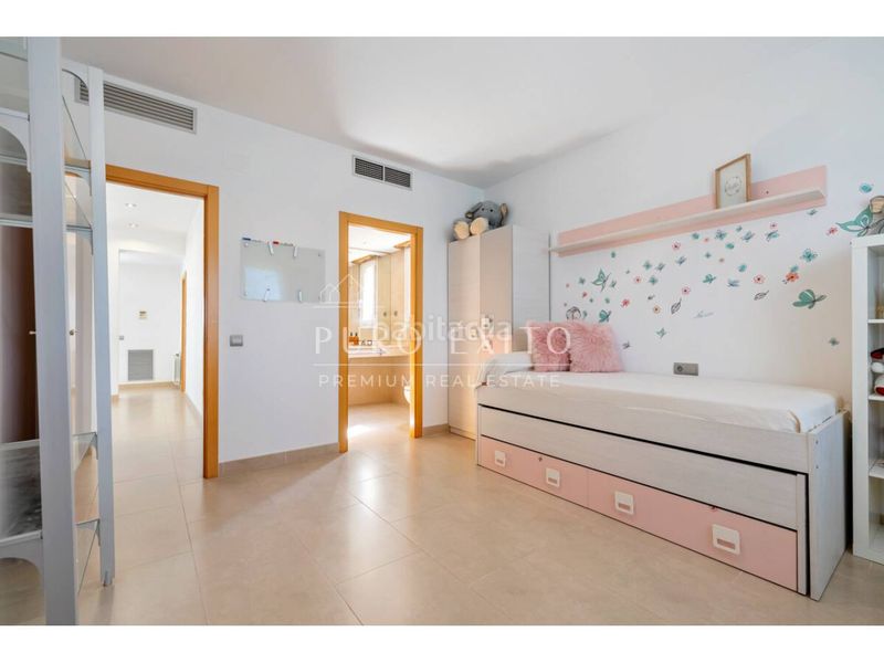 Foto fad0dd8f-1eef-41ee-bd12-07b2961d83e8. Casa amb calefacció aparcament piscina a Migjorn Reus