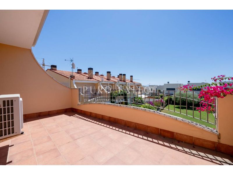 Foto 40bac539-cb0c-49f4-b425-1ae5110ebf1a. Casa amb calefacció aparcament piscina a El Dorado Platja Cambrils