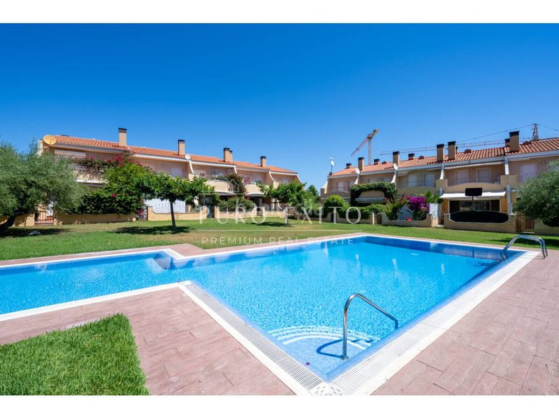 Foto 7ea9f091-fa82-48ed-9102-ca56e9495af7. Casa amb calefacció aparcament piscina a El Dorado Platja Cambrils