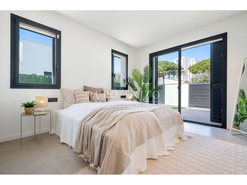 Foto c98fc8b7-63d4-4944-9f6e-dc598a51e4c6. Casa amb aparcament piscina a Vilafortuny Platja Cambrils