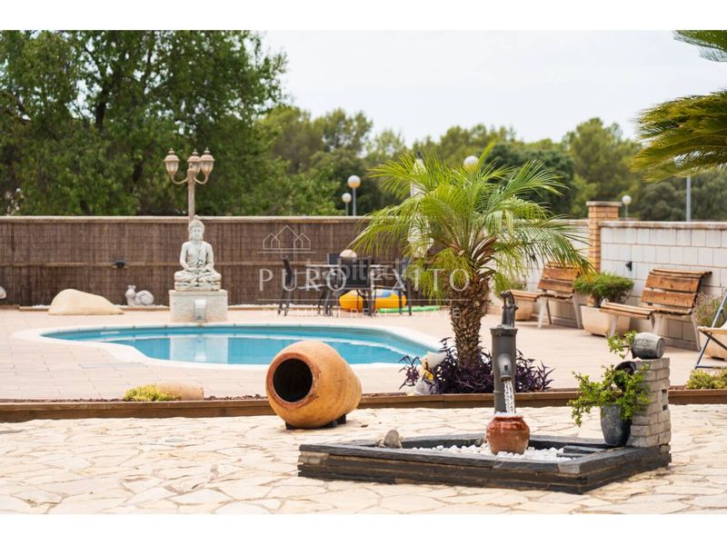Foto fd2eee76-1b50-42c3-a83d-05e80d5cc6d2. Casa amb aparcament piscina a Pla de Santa Maria (El)