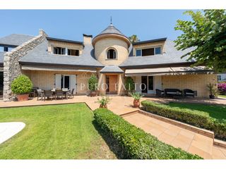 Casa  Calle guatemala. Villa de lujo en vilafortuny