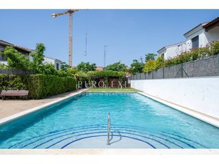 House  Calle alfred sisley cambrils, la llosa. Una vivienda donde el diseño, la calidad y la ubicación hablan p
