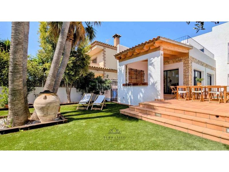 Foto 1d2099d4-8f10-4367-aa77-c98c0de288e5. Casa espectacular villa independiente en miami playa en Miami Platja