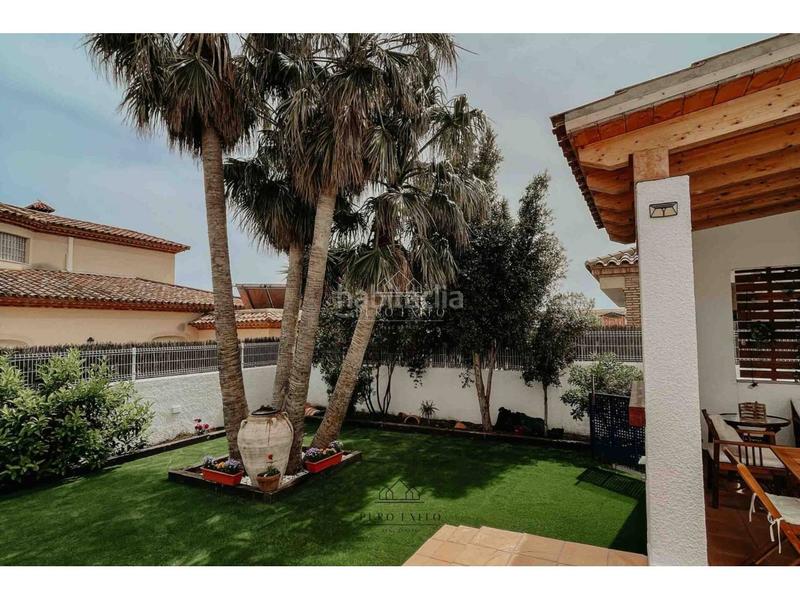Foto 2b3566b2-b70f-4922-a9d3-78559e64abde. Casa espectacular villa independiente en miami playa en Miami Platja