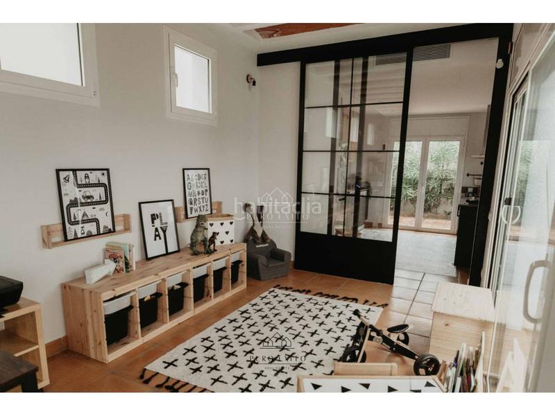 Foto 4a7b6664-54aa-4249-8add-cafd472b7e33. Casa espectacular villa independiente en miami playa en Miami Platja