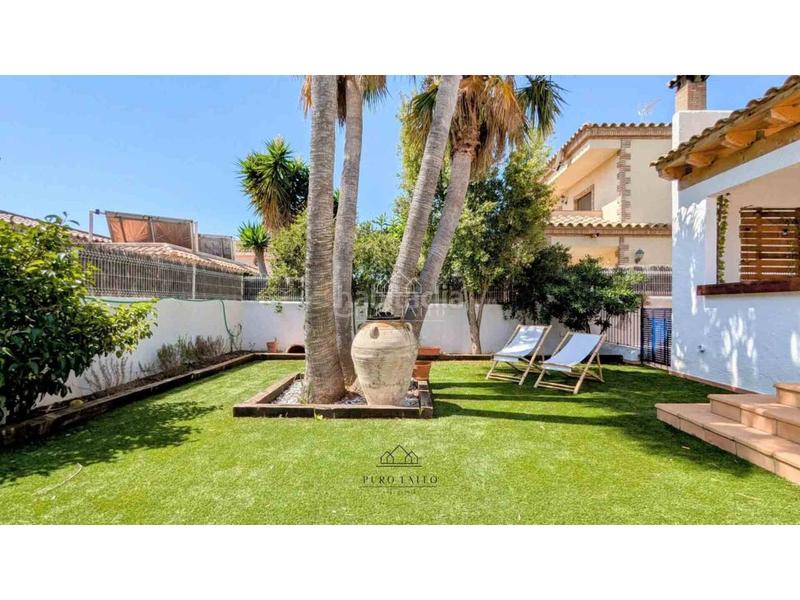 Foto 4b05e9c2-30e1-4876-ba17-ea26b6409d8e. Casa espectacular villa independiente en miami playa en Miami Platja