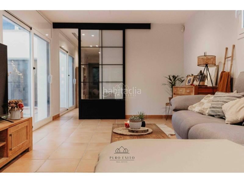 Foto b4d76b87-bee7-4607-a4aa-181343812410. Casa espectacular villa independiente en miami playa en Miami Platja