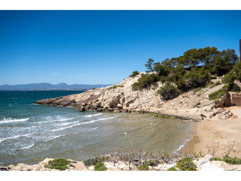 Foto dea69962-3683-486f-988e-7a47d4bad17f. Pis a calle cala de la font mirador 20 a Mar i Camp - Platja dels Capellans Salou