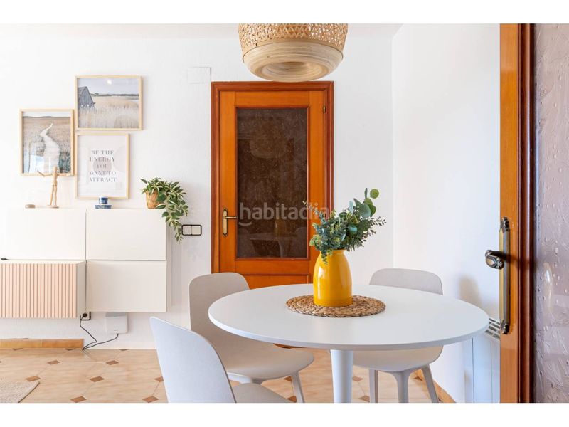 Foto f06428d5-4b4a-491e-9159-5e95d6c3cfcc. Pis a calle cala de la font mirador 20 a Mar i Camp - Platja dels Capellans Salou
