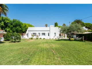 Maison à Vilafortuny Platja. Dos casas, una misma propiedad en vilafortuny